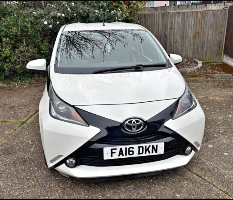 Toyota, AYGO, Hatchback, 2016, Semi-Auto, 998 (cc), 5 doors