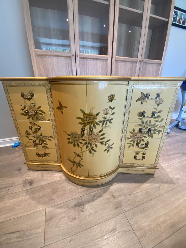 Chinese lacquer sideboard (reproduction)