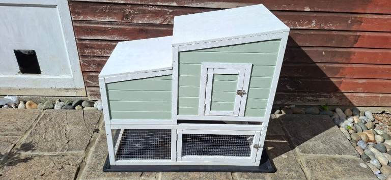 Rabbit / small pet wooden hutch