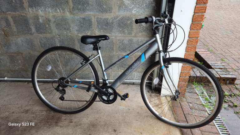 Excelle Apollo - Ladies Hybrid Bike 
