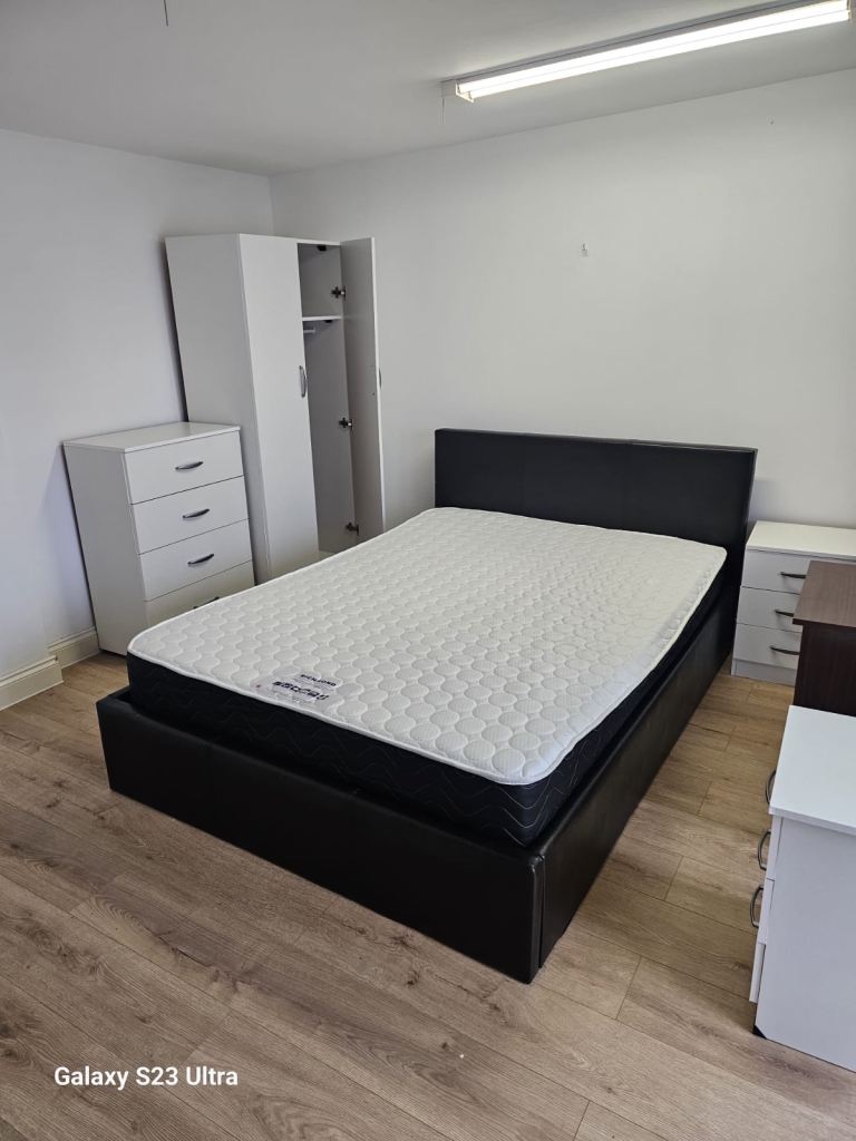 A specious Studio Flat available for single professional 