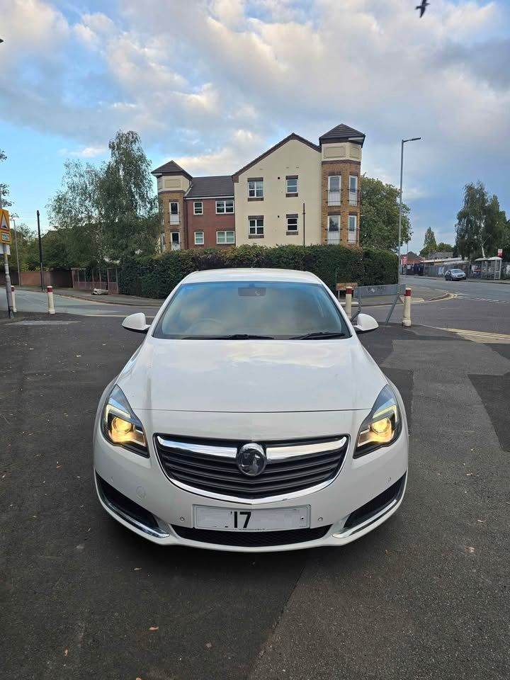 Vauxhall, INSIGNIA, Hatchback, 2017, Manual, 1598 (cc), 5 doors