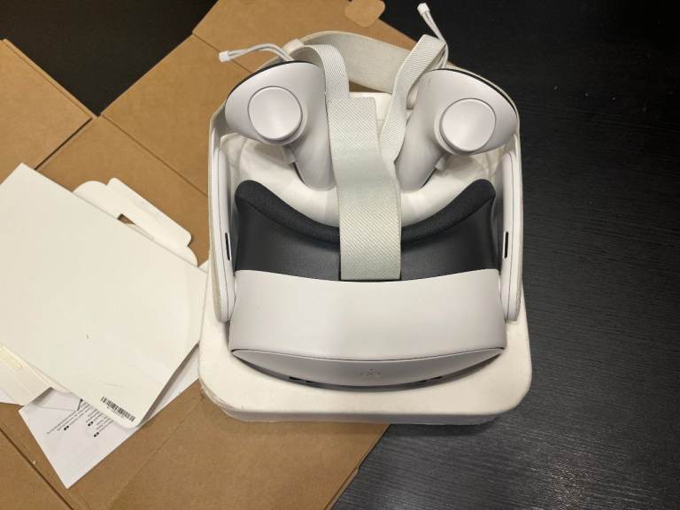 Meta Quest 3S VR Headset – 128GB –Good Condition