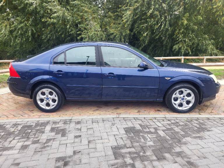Ford mondeo 2.0 zetec. 1 yrs Mot. 2004 drives superb 