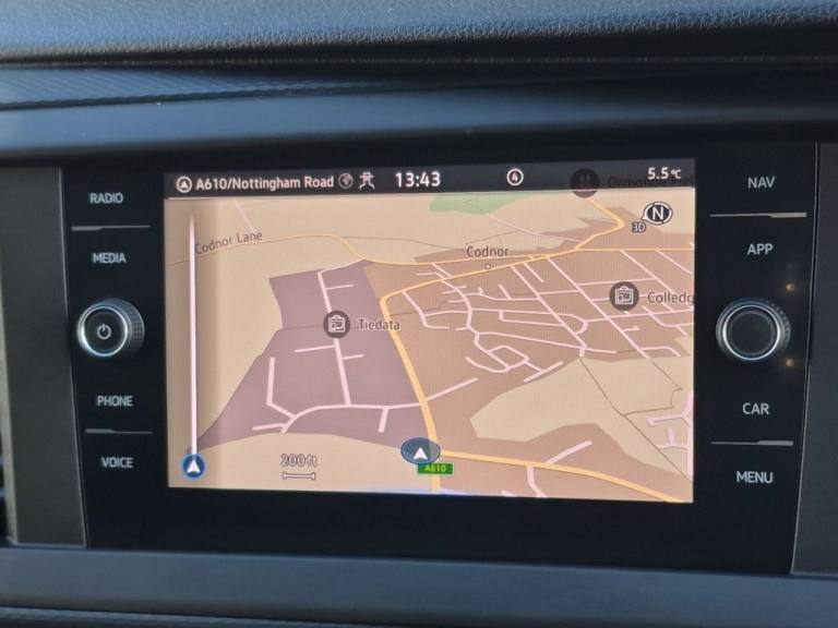 2020 20 VOLKSWAGEN TRANSPORTER 2.0 TDI T32 HIGHLINE KOMBI DOUBLE CAB 5DR DSG SWB