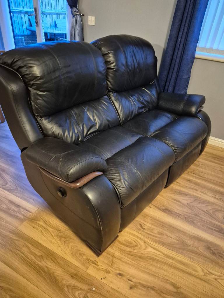 Black Leather Recliner Sofa and Armchair Set – Good Condition
