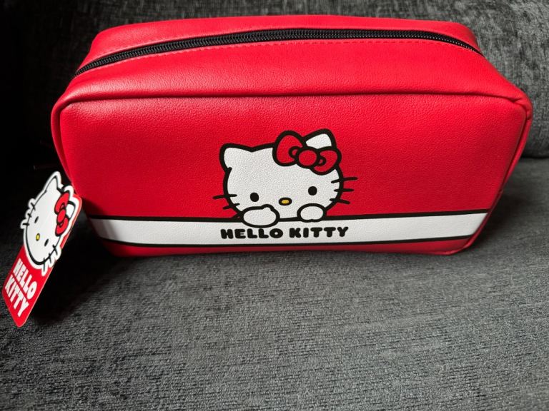 Sanrio Hello Kitty Red Wash Makeup Pouch Bag Portable Cosmetic Storage