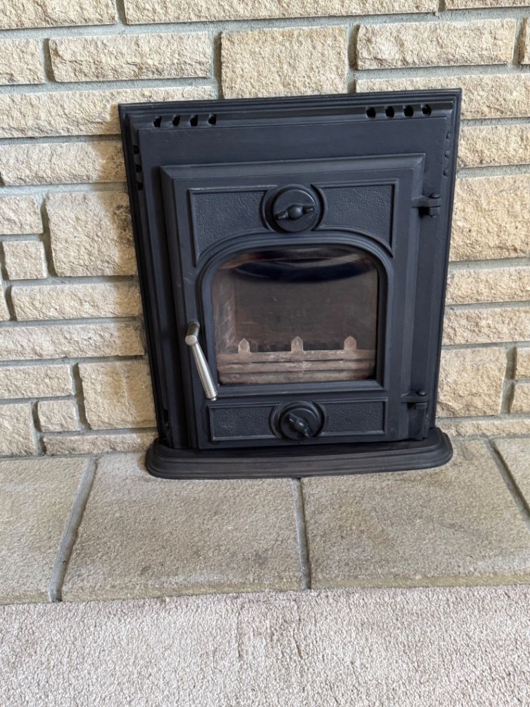 REDUCED 5KW flush fitting insert cast iron multi fuel log burner 