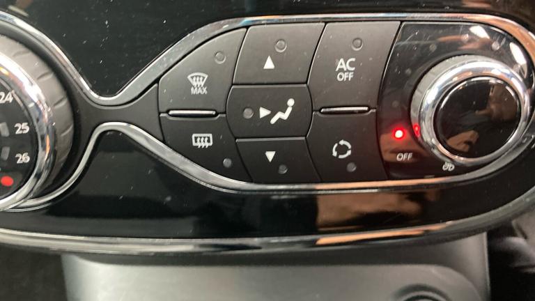 2014 Renault Captur 1.5 dCi 90 Dynamique S MediaNav Energy 5dr Diesel Hatchback Hatchback Diesel ...