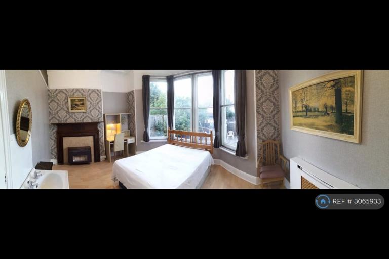 1 bedroom in Henleaze Road, Bristol, BS9 (#3065933)