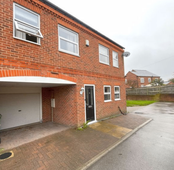 5-Bedroom, 3-Bathroom Semi-Detached Home in Colton, East Leeds 