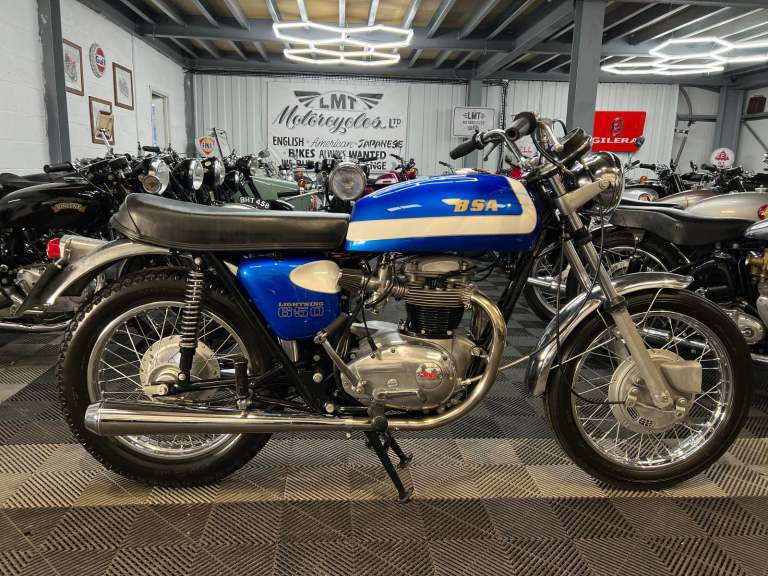 1971 BSA Lightning Twin Carburettor 650 cc Unit Construction, show condition, px