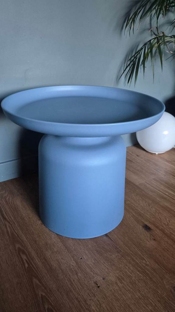Stylish Blue Plastic Side Table / Coffee Table