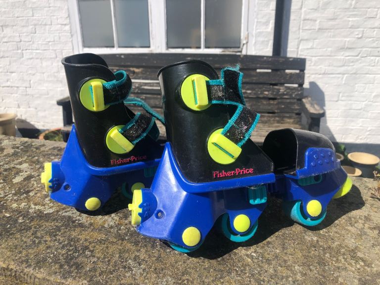 Roller skates 