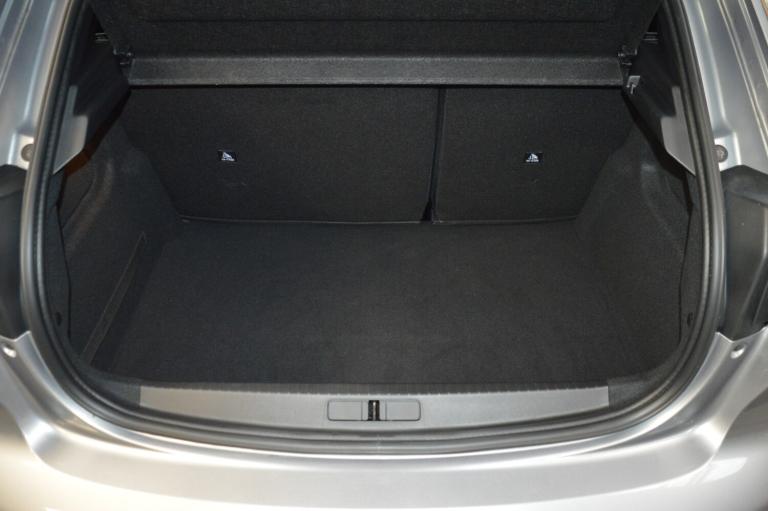 2020 Peugeot E-208 100kW Active 50kWh Electric Auto ONLY 15000 MILES Hatchback Electric Automatic