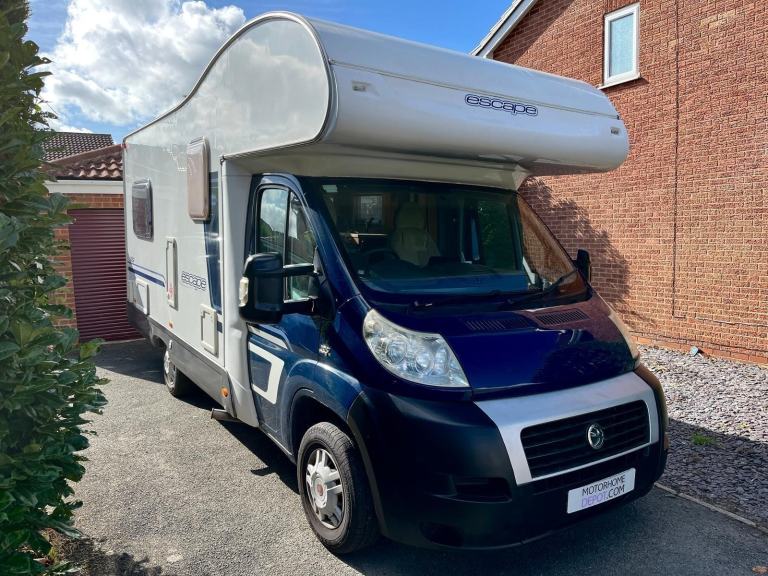 2010 / 60 Swift Escape 622, 4 Berth / 2 Belt, End Lounge