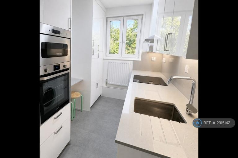 4 bedroom flat in Isabella House, London, W6 (4 bed) (#2915142)