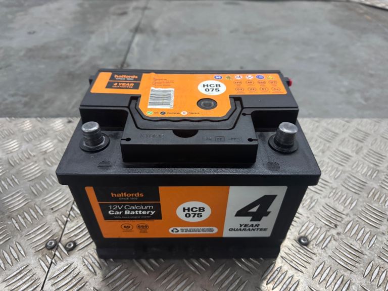 image for Halfords hcb075 60ah 12 volt battery used condition