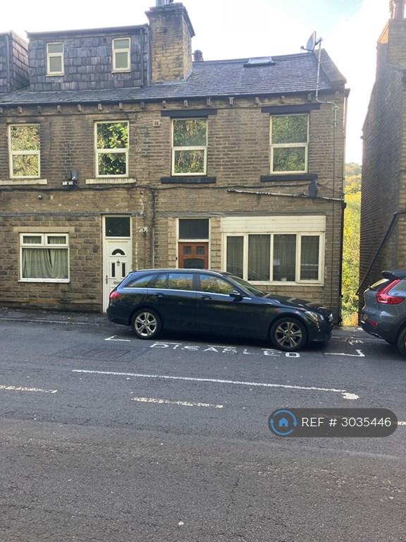 2 bedroom flat in Burnley Road, Luddendenfoot, Halifax, HX2 (2 bed) (#3035446)