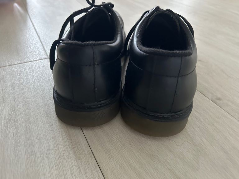 Mens black workwear size 10 reinforced toe shoes