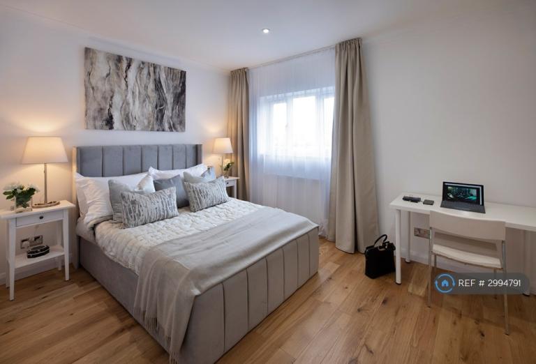 5 bedroom house in Landons Close, London, E14 (5 bed) (#2994791)