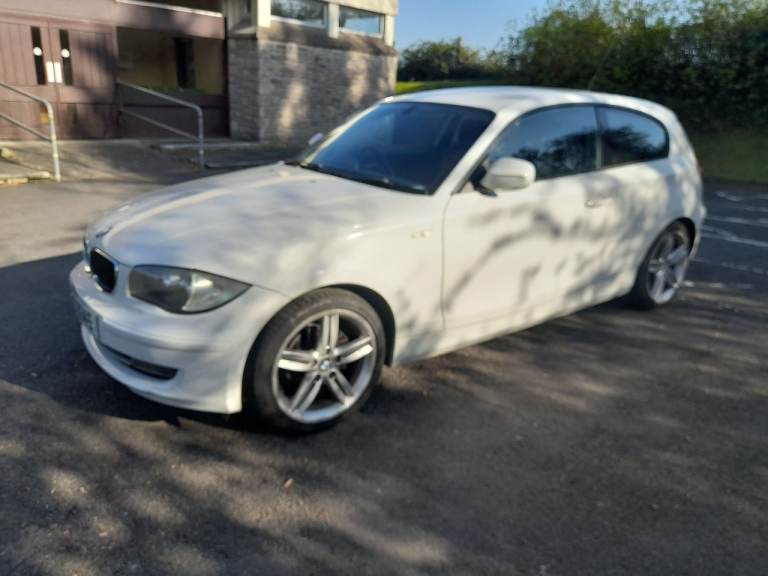 BMW, 1 SERIES, Hatchback, 2009, Manual, 1995 (cc), 3 doors