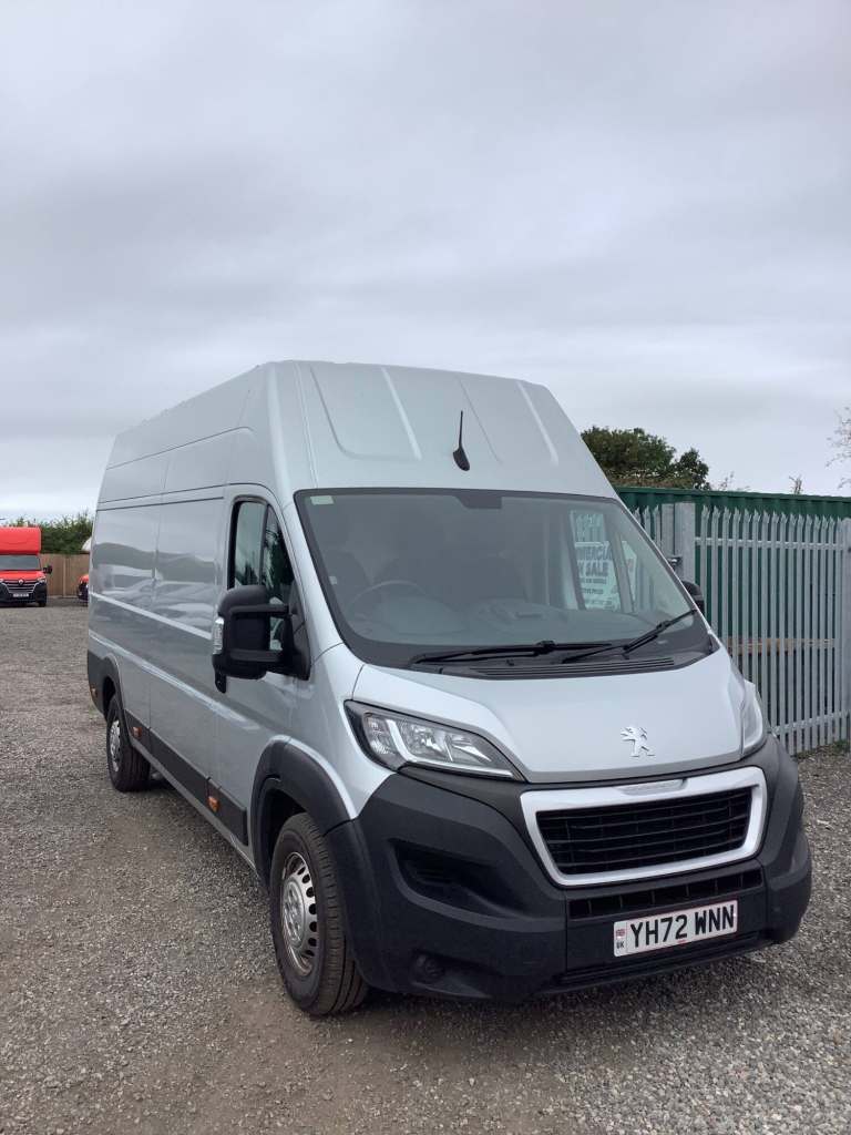 2022 Peugeot Boxer 2.2 BlueHDi L4 H3 extra  long extra high Professional Van 140ps (SILVER)  PANE...