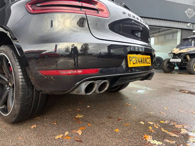 2017 67 PORSCHE MACAN 3.6T V6 TURBO SUV 5DR PETROL PDK 4WD EURO 6 (S/S) (400 PS)