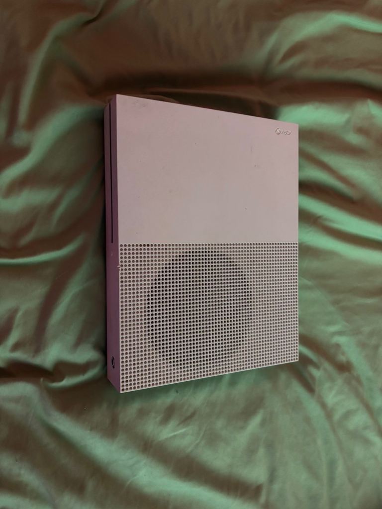 Xbox 1 S really good condition