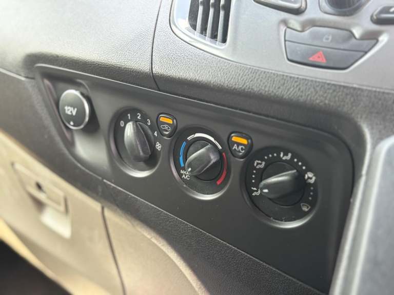 FORD TRANSIT 2.0 TDCi 290 Limited 2017