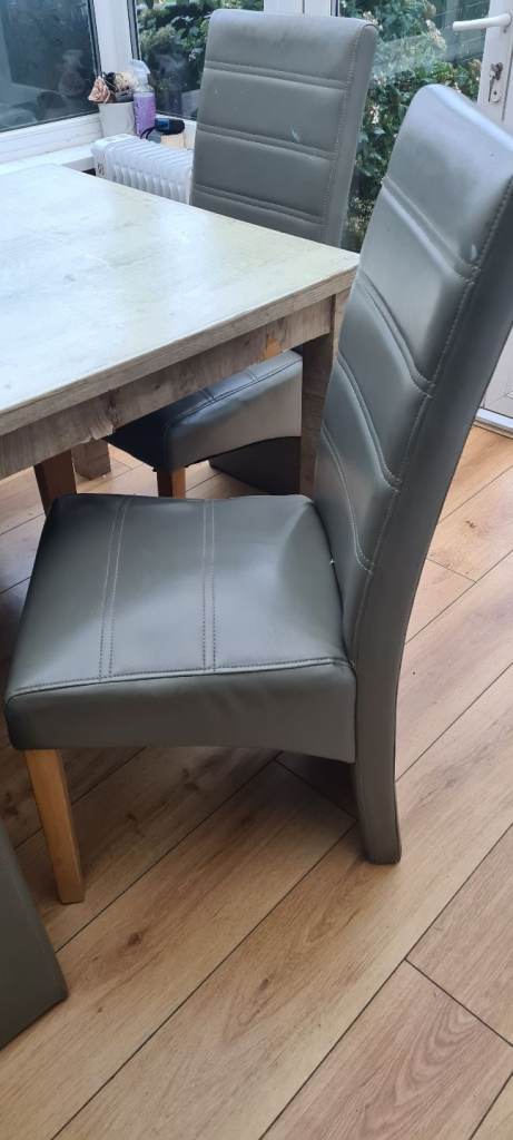 Dining table and 6 chairs