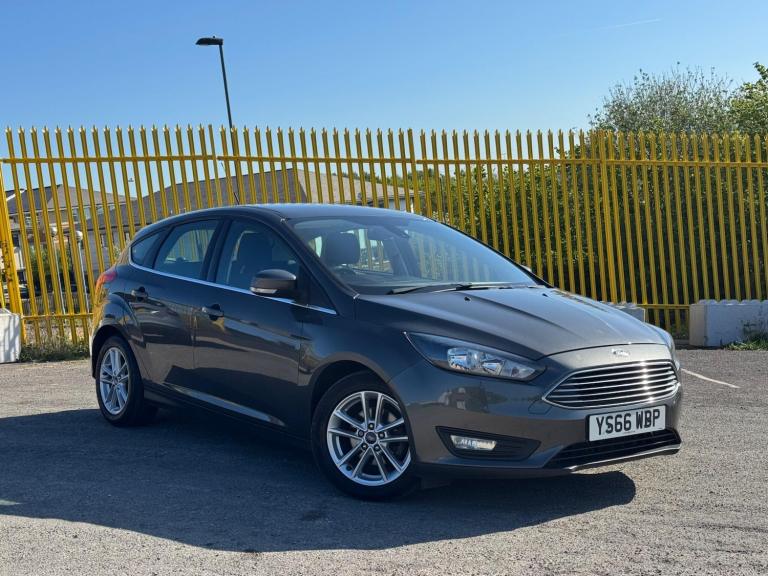 2016 Ford Focus 1.0T EcoBoost Zetec Euro 6 (s/s) 5dr HATCHBACK Petrol Manual
