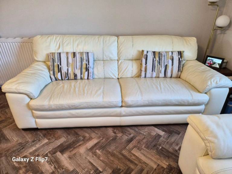 3+2+1 sofa purchased from Buicks
