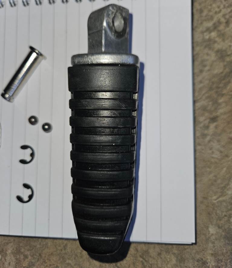 Suzuki GSX right footpeg 