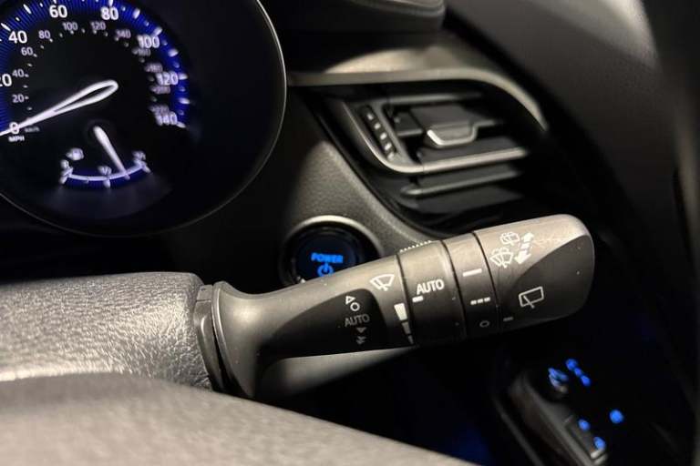 2022 Toyota C-HR 1.8 VVT-h GPF Design SUV 5dr Petrol Hybrid CVT Euro 6 (s/s) (122 ps) Automa SUV ...