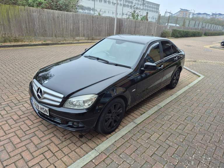 Mercedes 2010 C180 Kompressor**Long M.O.T**