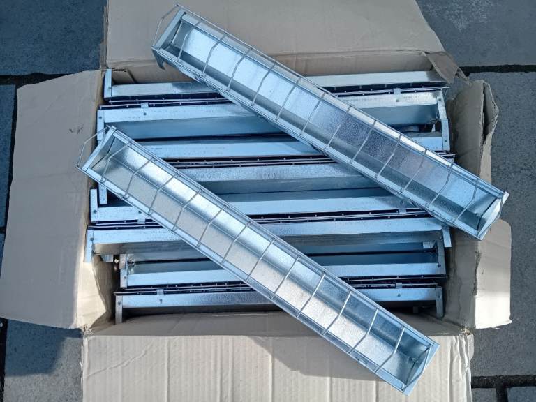 CHICKEN FEEDERS JOBLOT OF 24 UNUSED METAL FEEDERS. 