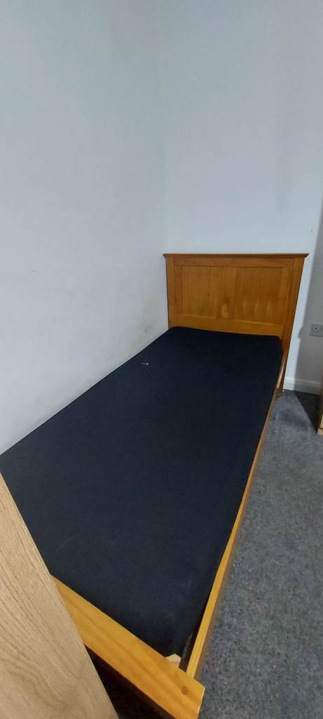 Single bed with mattress 