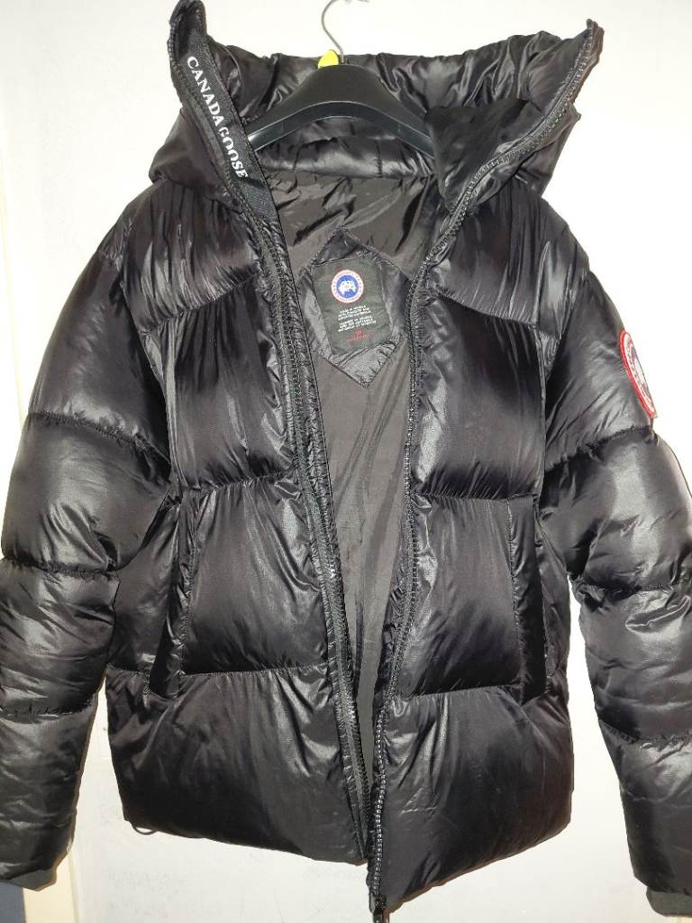 Canada goose puffer jacket large