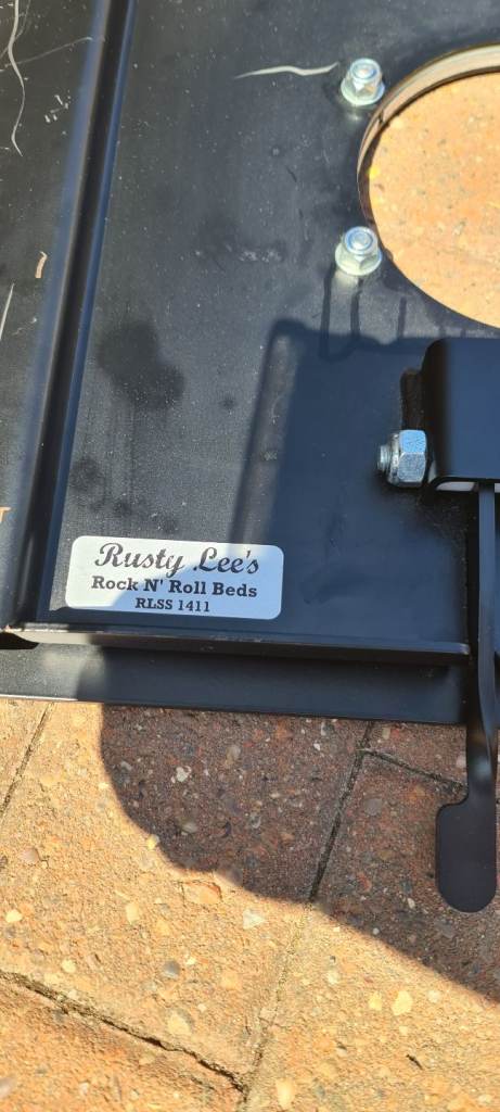 T5/T6 passenger seat swivel