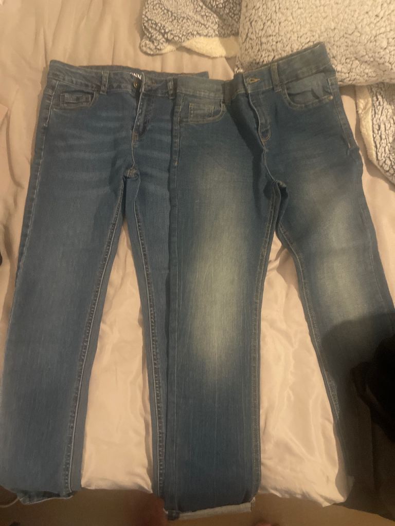 3 pairs of jeans 