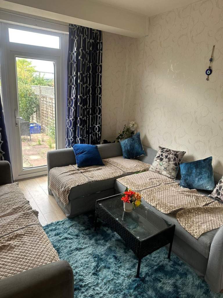 Double room girls only 