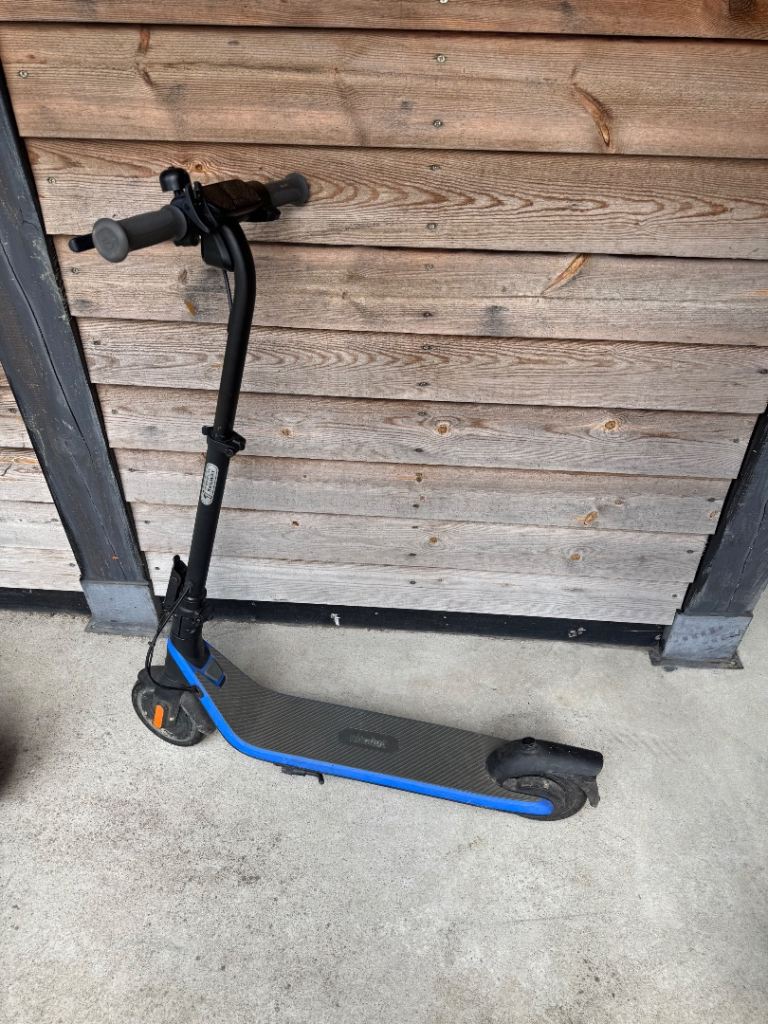 Segway Ninebot Electric Scooter – Black with Blue Trim, Good Condition
