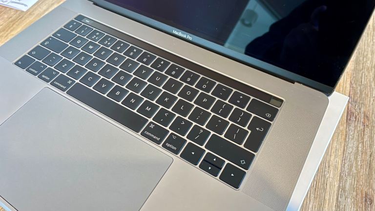 🔥MacBook Pro 15,4" Retina, 16GB mem, 1TB, boxed 2016, BRAND NEW Motherboard nad Battery 