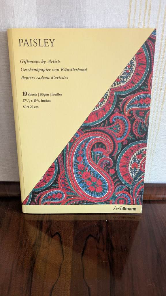 PAISLEY giftwraps by artists