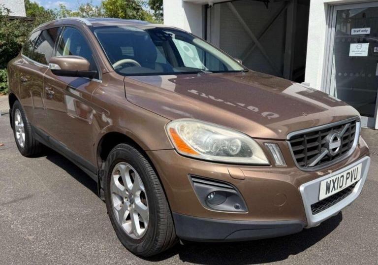 VOLVO XC60 2.4 D5 SE Lux Geartronic AWD Euro 4 5dr 2010