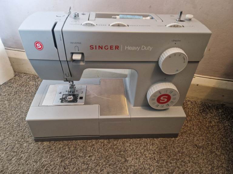 Singer heavy duty sewing machine for sale