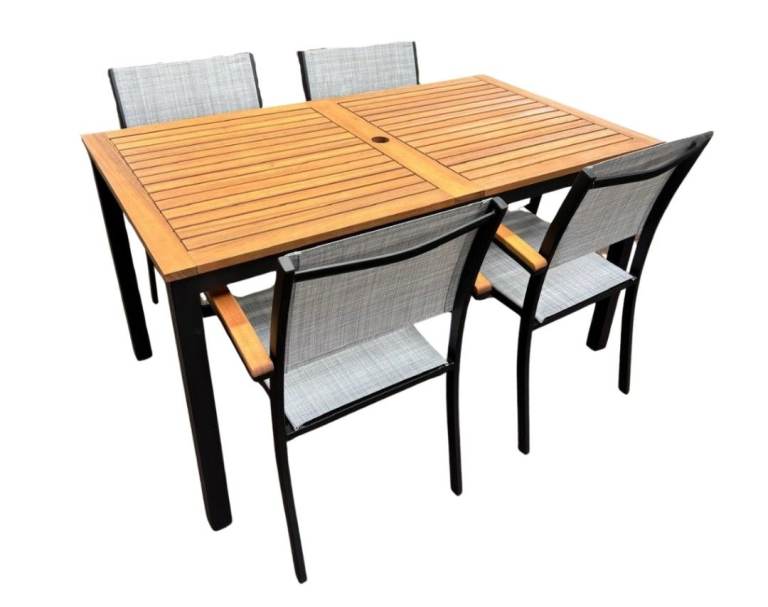 Barcelona Table & Chairs