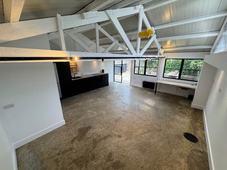 Detached Studio Office Workshop unit by London Fields Hackney with private garden