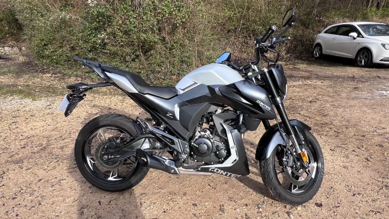 Zontes ZT 125cc motorbike 74 plate